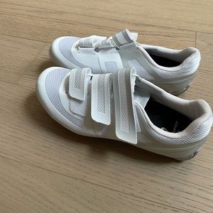 Pearl izumi quest road shoe w Delta clips-LikeNew